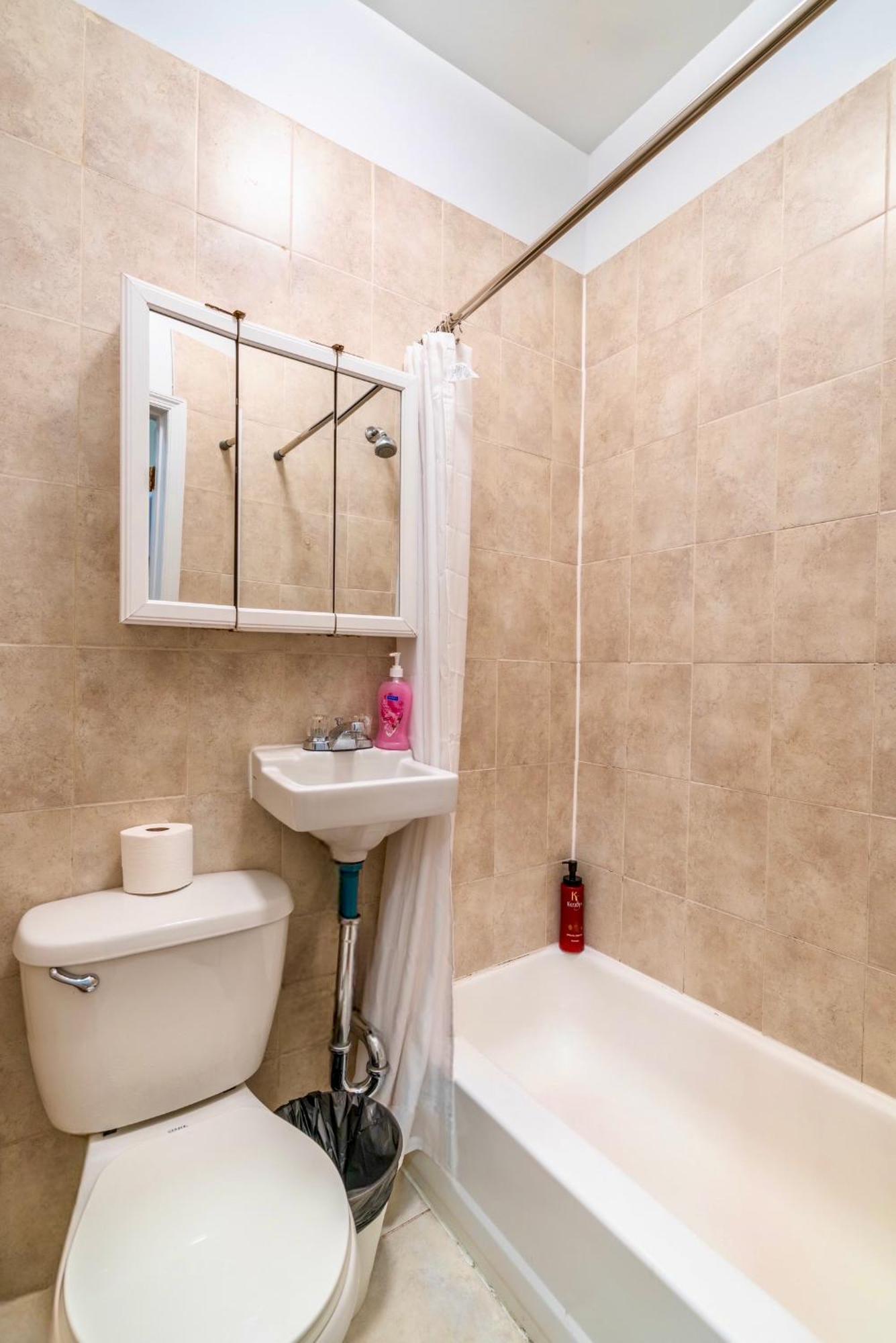 2 Bedroom Hidden Upscale Oasis Nova York Exterior foto